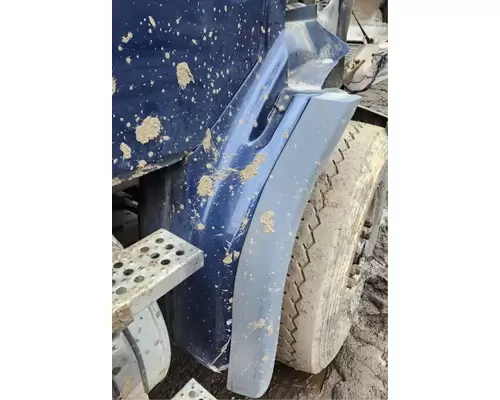 Freightliner FL112 Fender Extension
