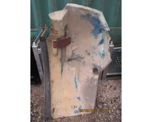 Freightliner FL112 Fender Extension