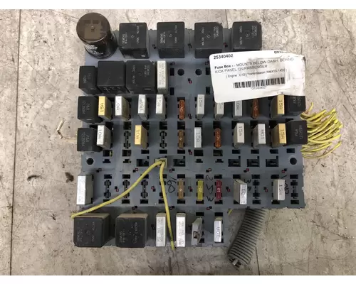 Freightliner FL112 Fuse Box