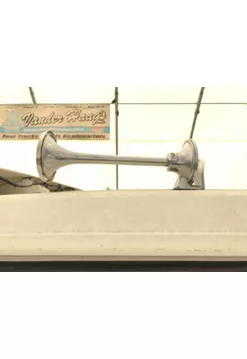 Freightliner FL112 Horn