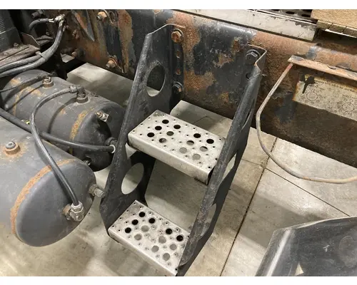 Freightliner FL112 Step (Fuel Tank, Fairing