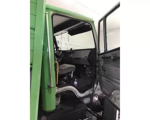 Freightliner FL60 Cab