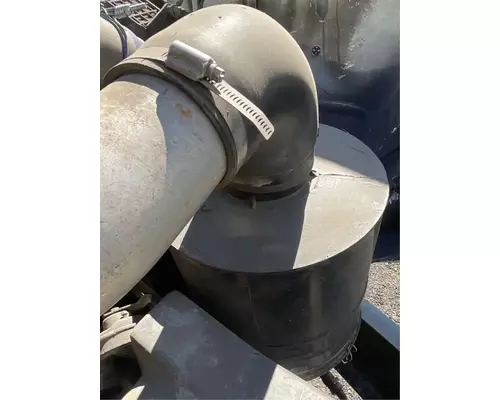 Freightliner FL70 Air Cleaner