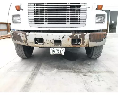 Freightliner FL70 Bumper Assembly, Front