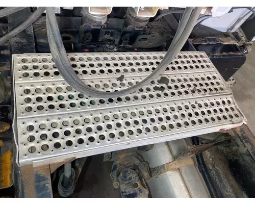 Freightliner FL70 Deckplate