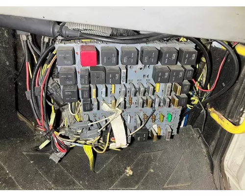 Freightliner FL70 Fuse Box