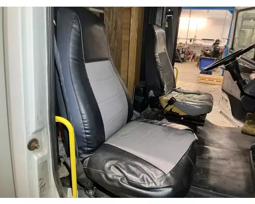 Freightliner FL70 Seat (Air Ride Seat)