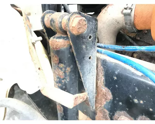 Freightliner FL70 Suspension