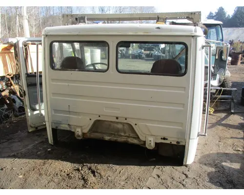 Freightliner FL80 Cab