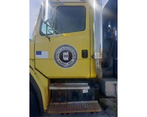 Freightliner FL80 Door Assembly, Front