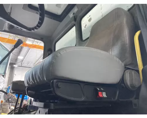 Freightliner FL80 Seat (non-Suspension)