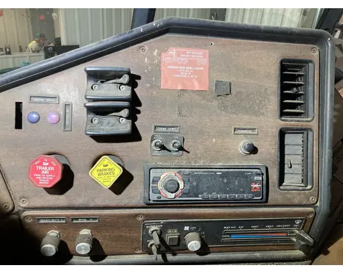 Freightliner FLA Dash Panel