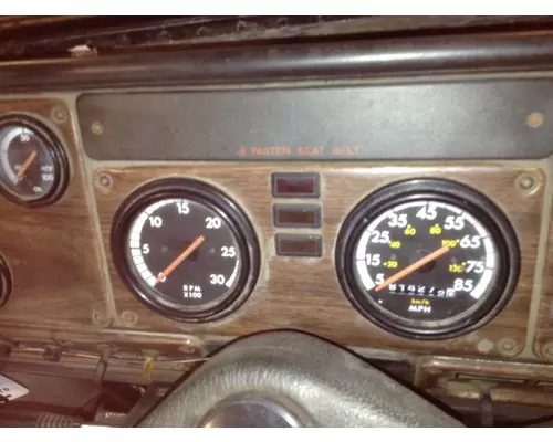 Freightliner FLB Instrument Cluster