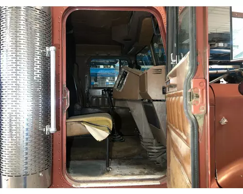 Freightliner FLC112 Cab Assembly