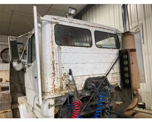 Freightliner FLC112 Cab Assembly