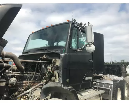 Freightliner FLC112 Cab Assembly