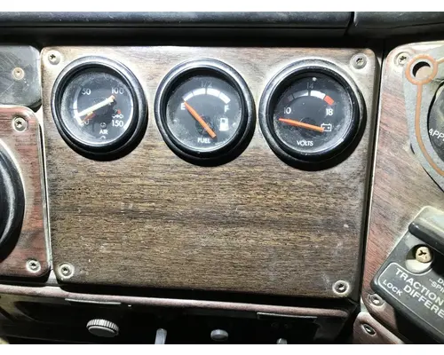 Freightliner FLC112 Dash Assembly
