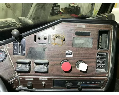 Freightliner FLC112 Dash Assembly