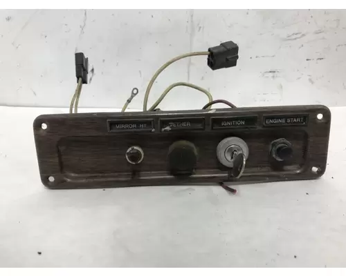 Freightliner FLC112 Dash Assembly