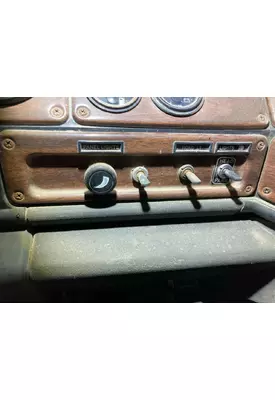 Freightliner FLC112 Dash Assembly