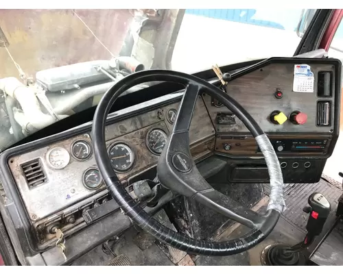 Freightliner FLC112 Dash Assembly