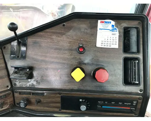 Freightliner FLC112 Dash Assembly