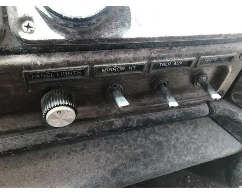 Freightliner FLC112 Dash Assembly