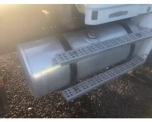 Freightliner FLC112 Fuel Tank