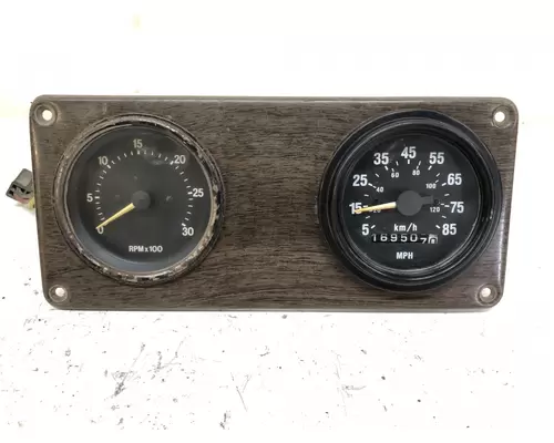 Freightliner FLC112 Instrument Cluster