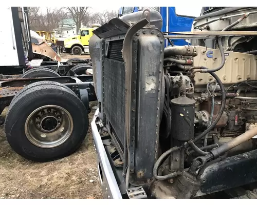 Freightliner FLC112 Radiator