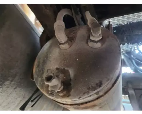 Freightliner FLC Air Tank