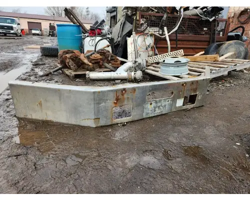 Freightliner FLC Bumper Assembly, Front