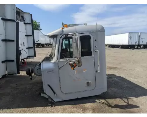 Freightliner FLC Cab