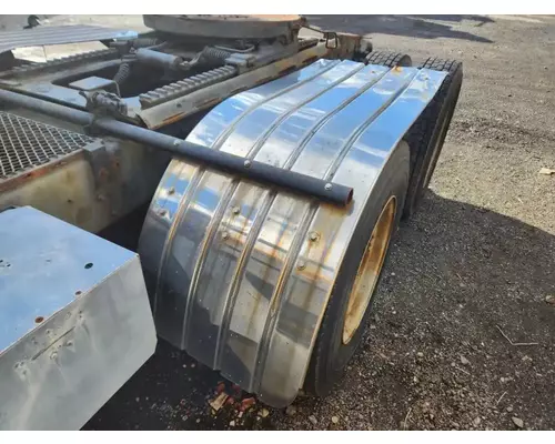 Freightliner FLC Fender