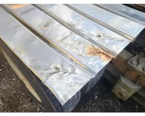 Freightliner FLC Fender