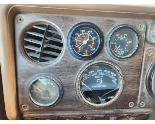 Freightliner FLC Instrument Cluster
