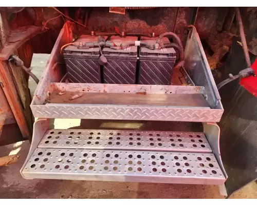 Freightliner FLD112SD Battery Box