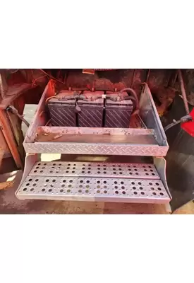 Freightliner FLD112SD Battery Box