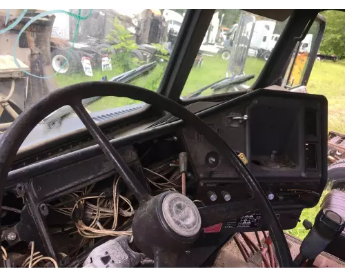 Freightliner FLD112SD Dash Assembly