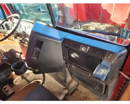 Freightliner FLD112SD Dash Assembly
