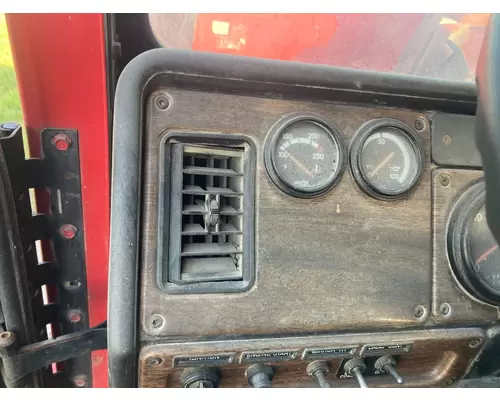 Freightliner FLD112SD Dash Panel