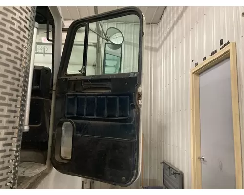 Freightliner FLD112SD Door Assembly, Front