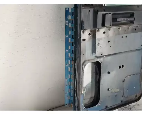 Freightliner FLD112SD Door Assembly, Front