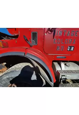 Freightliner FLD112SD Fender Extension