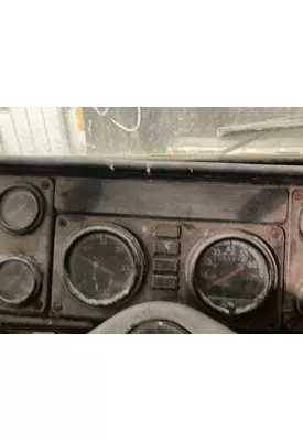 Freightliner FLD112SD Instrument Cluster