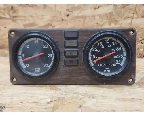 Freightliner FLD112SD Instrument Cluster