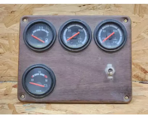 Freightliner FLD112SD Instrument Cluster