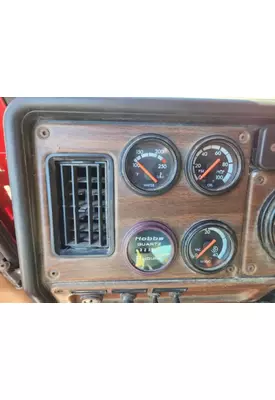 Freightliner FLD112SD Instrument Cluster