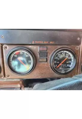 Freightliner FLD112SD Instrument Cluster
