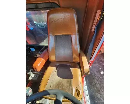 Freightliner FLD112SD Seat, Front